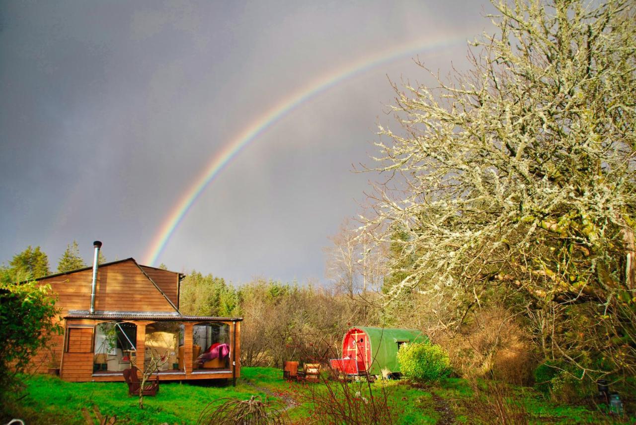 Hotel The Wonderly Wagon Fintown Exterior foto